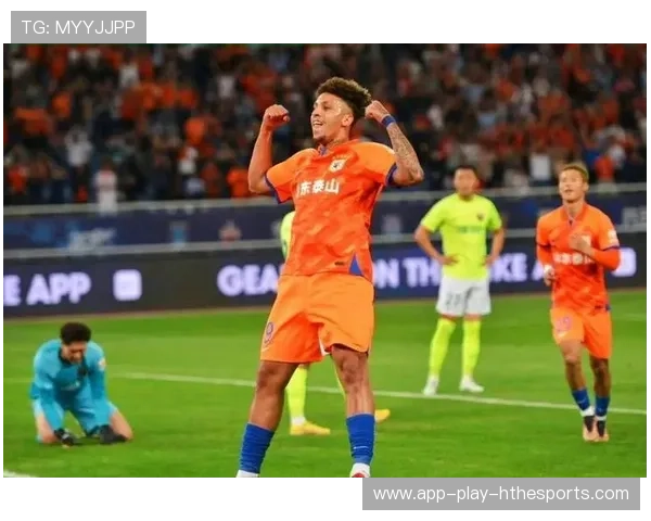 高准翼右路突破后低平球传中，助攻克雷桑推射破门